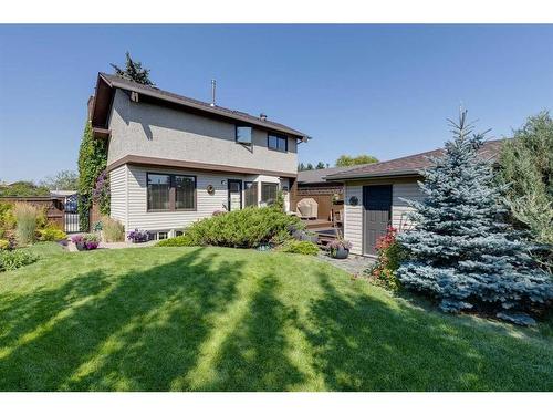 407 Whiteridge Crescent Ne, Calgary, AB - Outdoor