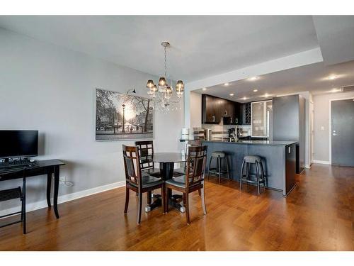 1705-888 4 Avenue Sw, Calgary, AB - Indoor Photo Showing Dining Room