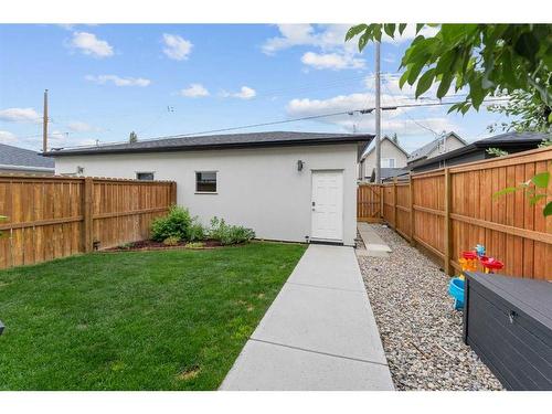 2614 35 Street Sw, Calgary, AB - Outdoor