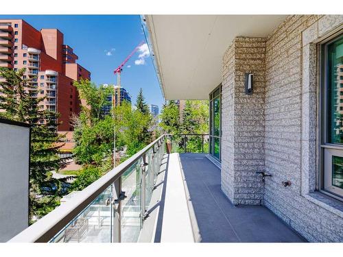 304-701 3 Avenue Sw, Calgary, AB - Outdoor With Balcony