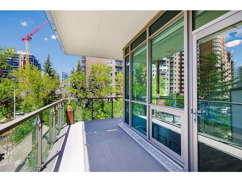 304-701 3 Avenue Sw, Calgary, AB - Outdoor With Balcony With Exterior