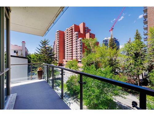 304-701 3 Avenue Sw, Calgary, AB - Outdoor With Balcony With Exterior