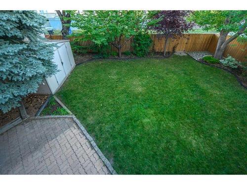 62 Edgebank Circle Nw, Calgary, AB - Outdoor With Backyard