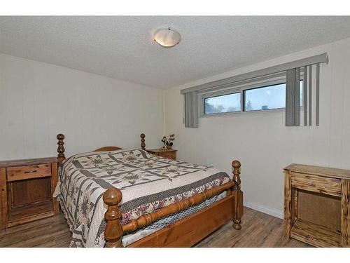 1047 Rundleside Drive Ne, Calgary, AB - Indoor Photo Showing Bedroom