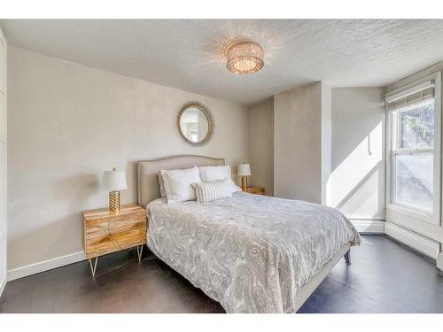 302-1309 14 Avenue Sw, Calgary, AB - Indoor Photo Showing Bedroom