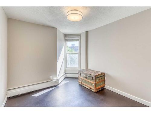 302-1309 14 Avenue Sw, Calgary, AB - Indoor Photo Showing Other Room