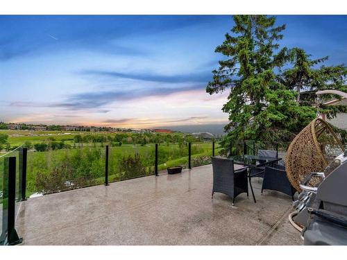 607 13A Street Ne, Calgary, AB - Outdoor With View