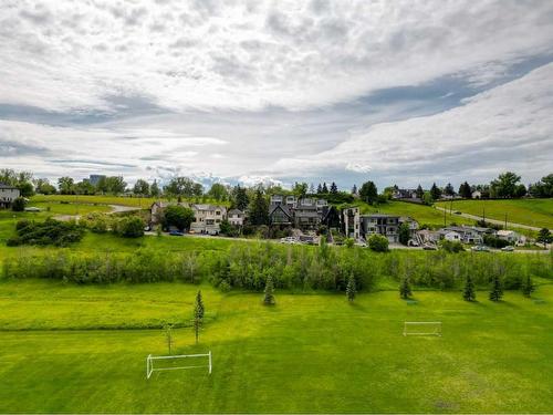 607 13A Street Ne, Calgary, AB - Outdoor With View