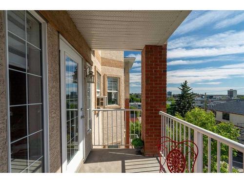 405-417 3 Avenue Ne, Calgary, AB - Outdoor With Balcony With Exterior