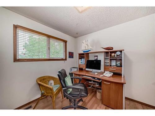 7336 Silver Mead Road Nw, Calgary, AB - Indoor Photo Showing Office