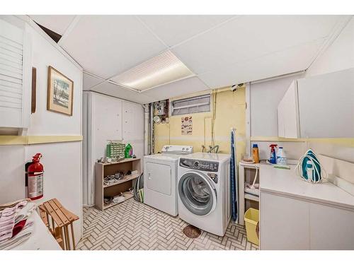 7336 Silver Mead Road Nw, Calgary, AB - Indoor Photo Showing Laundry Room