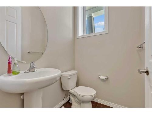 223 Cityscape Gardens Ne, Calgary, AB - Indoor Photo Showing Bathroom