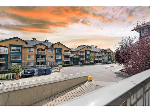 # 202-35 Richard Court Sw, Calgary, AB - Outdoor