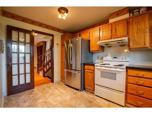 88 Macewan Glen Drive Nw, Calgary, AB - Indoor Photo Showing Kitchen