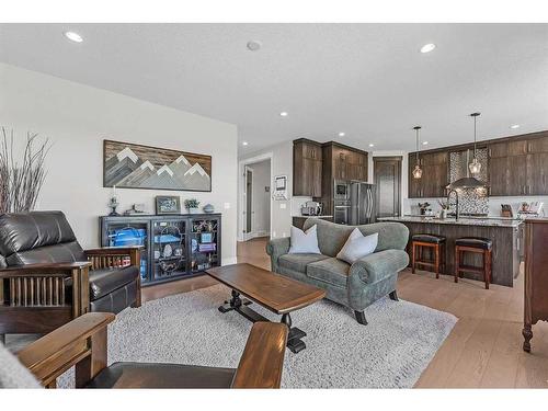 1461 Aldrich Place, Carstairs, AB - Indoor Photo Showing Living Room