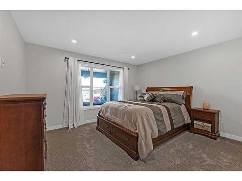 1461 Aldrich Place, Carstairs, AB - Indoor Photo Showing Bedroom