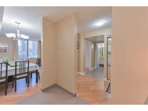 502-128 2 Avenue Se, Calgary, AB - Indoor