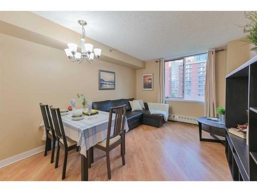 502-128 2 Avenue Se, Calgary, AB - Indoor Photo Showing Dining Room