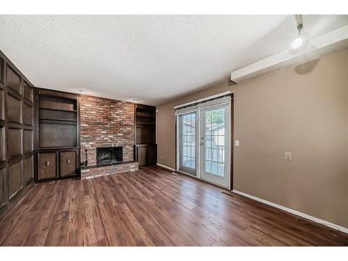 307 Whiteridge Crescent Ne, Calgary, AB - Indoor With Fireplace