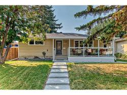 10508 Shillington Crescent SW Calgary, AB T2W 0N7