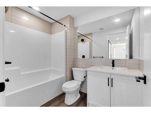 2215-350 Livingston Common Ne, Calgary, AB - Indoor Photo Showing Bathroom