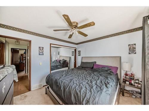 27 Castlebrook Court Ne, Calgary, AB - Indoor Photo Showing Bedroom