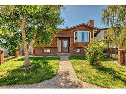 27 Castlebrook Court NE Calgary, AB T3J 1Z6