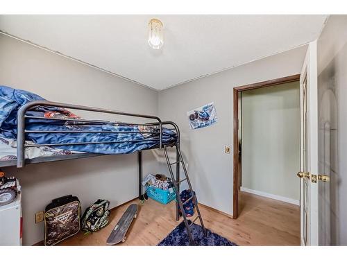 27 Castlebrook Court Ne, Calgary, AB - Indoor