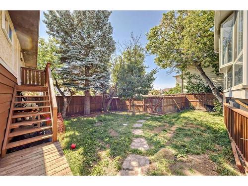 27 Castlebrook Court Ne, Calgary, AB - Outdoor