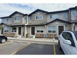 146 Saddlebrook Point NE Calgary, AB T3J 0G2