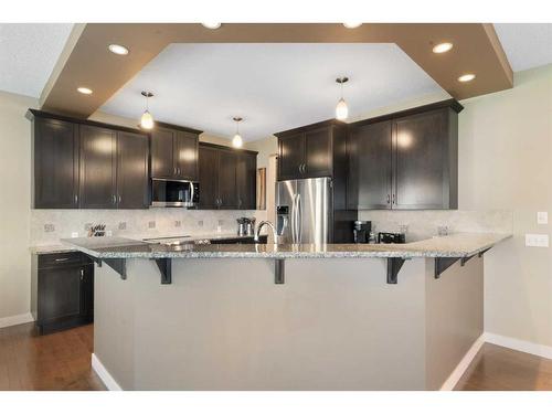 72 Silverado Skies Manor Sw, Calgary, AB - Indoor Photo Showing Kitchen With Upgraded Kitchen