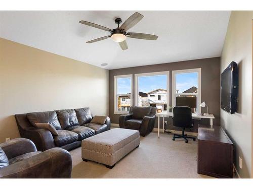 72 Silverado Skies Manor Sw, Calgary, AB - Indoor Photo Showing Living Room