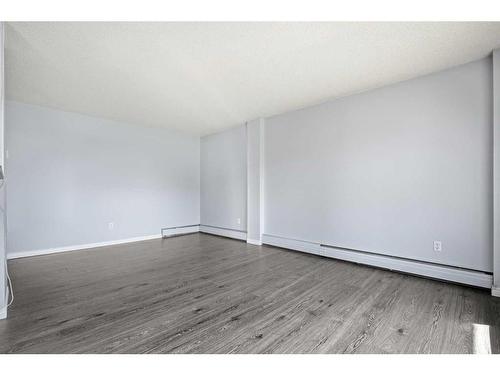 401-1236 15 Avenue Sw, Calgary, AB - Indoor Photo Showing Other Room