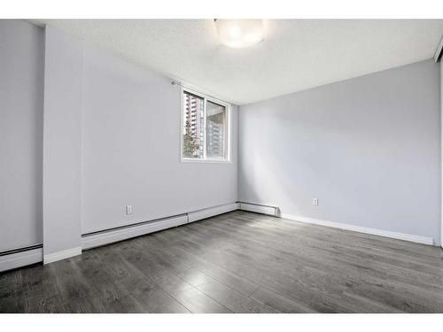 401-1236 15 Avenue Sw, Calgary, AB - Indoor Photo Showing Other Room