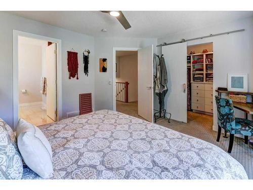 3-532 4 Avenue Ne, Calgary, AB - Indoor Photo Showing Bedroom