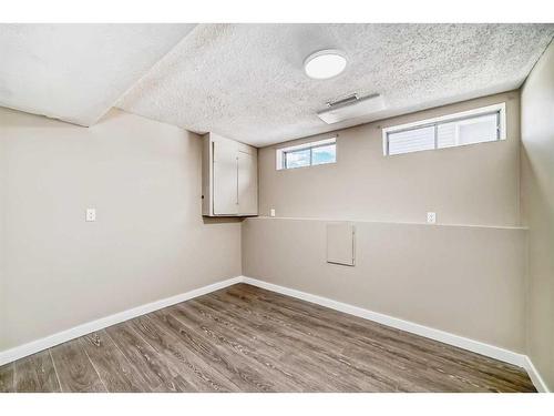 3 Whitworth Way Ne, Calgary, AB - Indoor