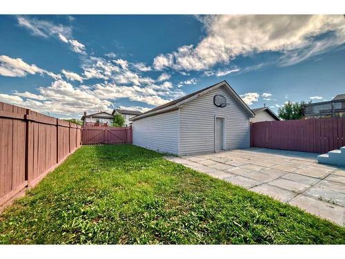 3 Whitworth Way Ne, Calgary, AB - Outdoor