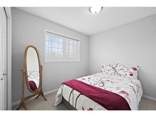 110 Valley Crest Close Nw, Calgary, AB - Indoor Photo Showing Bedroom