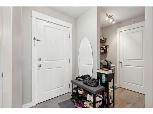 3407-11 Mahogany Row Se, Calgary, AB - Indoor Photo Showing Other Room