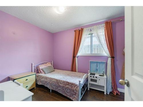 12 Beddington Rise Ne, Calgary, AB - Indoor Photo Showing Bedroom