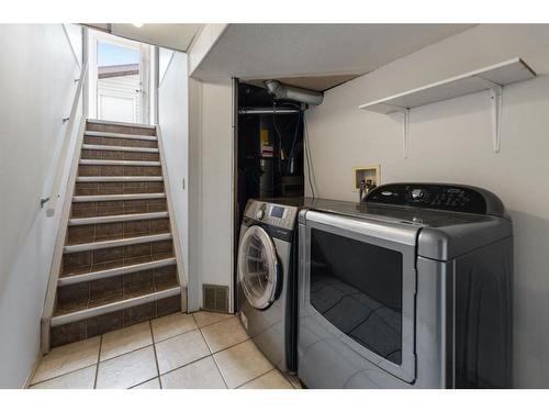 12 Beddington Rise Ne, Calgary, AB - Indoor Photo Showing Laundry Room