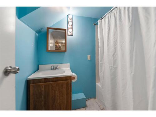 12 Beddington Rise Ne, Calgary, AB - Indoor Photo Showing Bathroom