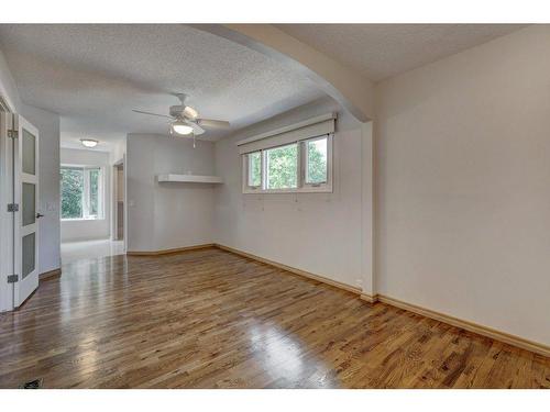 120 Canata Close Sw, Calgary, AB - Indoor Photo Showing Other Room