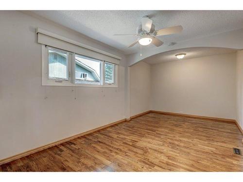 120 Canata Close Sw, Calgary, AB - Indoor Photo Showing Other Room