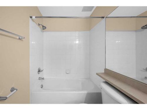 514-1053 10 Street Sw, Calgary, AB - Indoor Photo Showing Bathroom