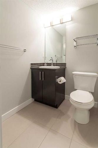 3115-81 Legacy Boulevard Se, Calgary, AB - Indoor Photo Showing Bathroom