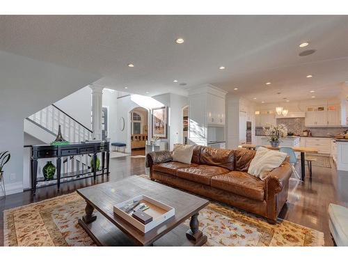 82 Aspen Cliff Close Sw, Calgary, AB - Indoor Photo Showing Living Room