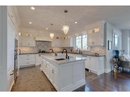 82 Aspen Cliff Close Sw, Calgary, AB - Indoor Photo Showing Kitchen With Upgraded Kitchen