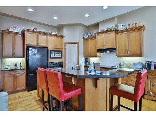 12 Arbour Crest Mount Nw, Calgary, AB - Indoor Photo Showing Kitchen