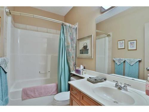 12 Arbour Crest Mount Nw, Calgary, AB - Indoor Photo Showing Bathroom